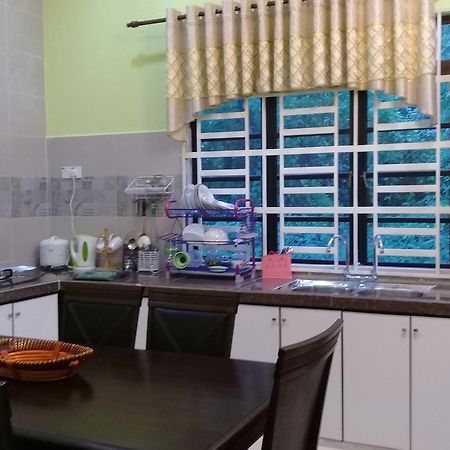 Mirza Homestay Маранг Екстериор снимка