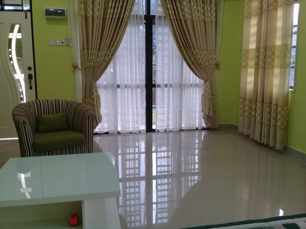 Mirza Homestay Маранг Екстериор снимка